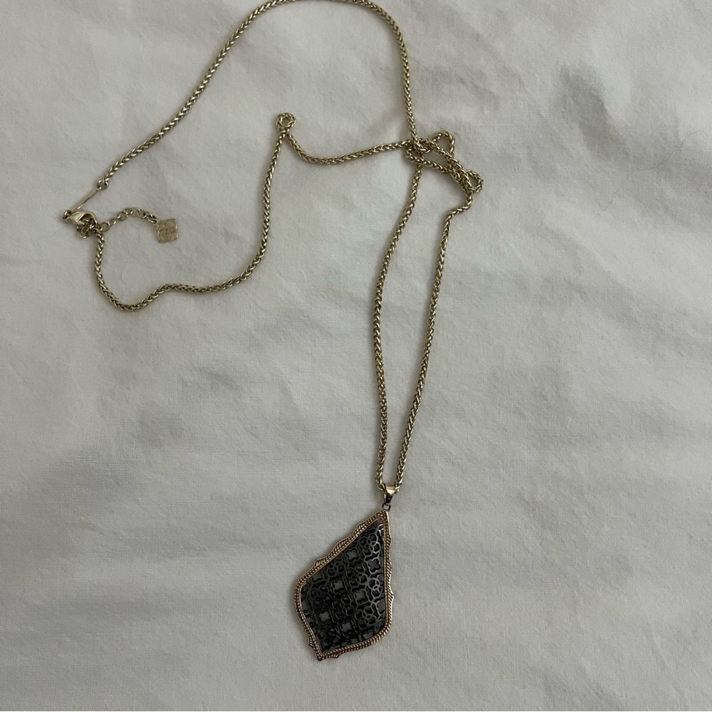 Kendra Scott Necklace